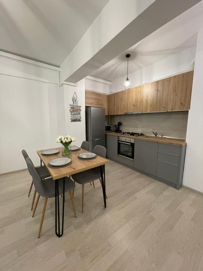Mamaia Moonlight Apartment Esterno foto